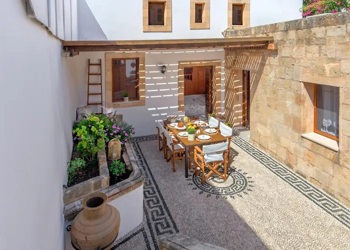 Evangelia's Traditional Villa