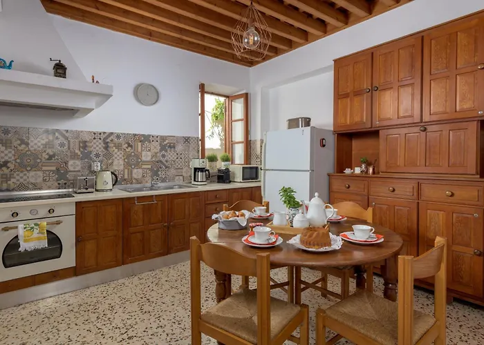 Evangelia's Traditional *