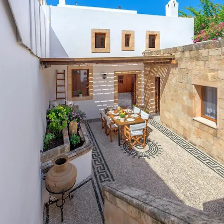 Evangelia's Traditional Willa