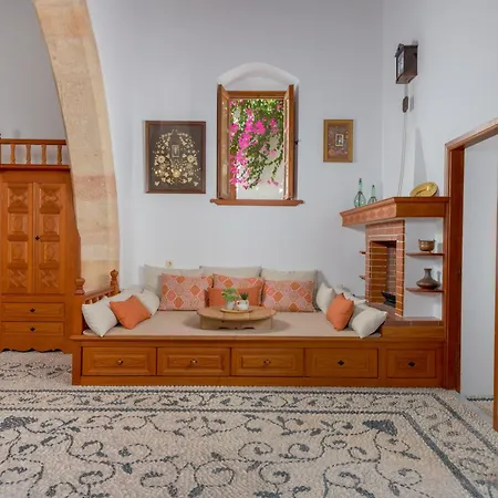 Evangelia's Traditional Líndos