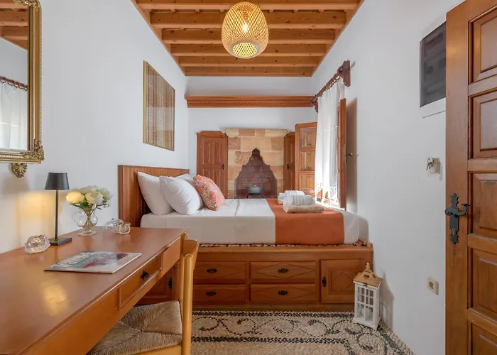 Evangelia's Traditional * لينثوس