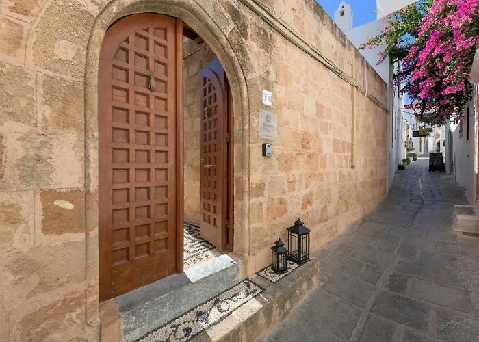 Evangelia's Traditional * لينثوس